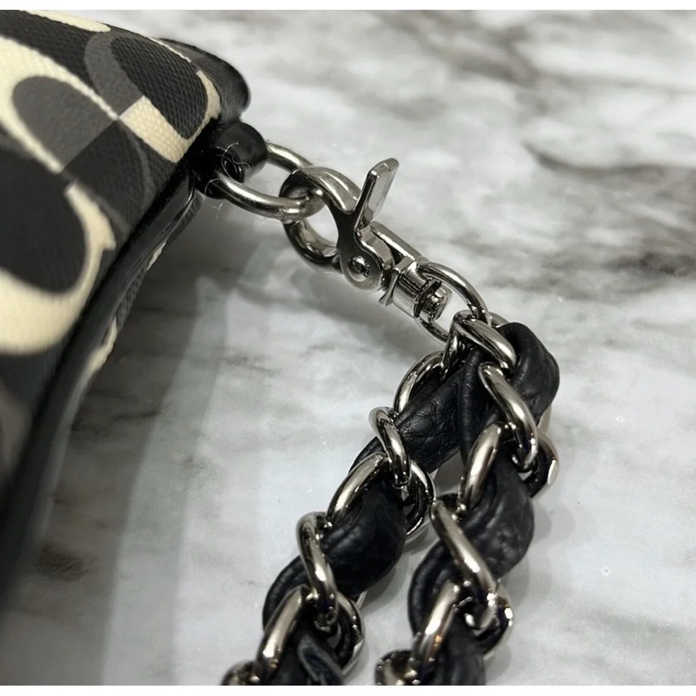 Coach Op Art Signature Wristlet Black Gray Silver Chain EST 1941